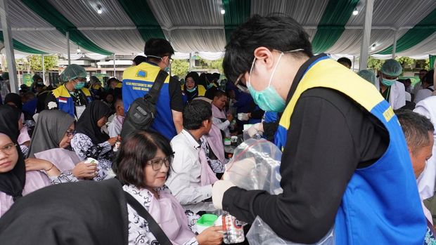 “Balikin Senyum Guruku”  Foto Dok: IPROSI Medan – FKG USU