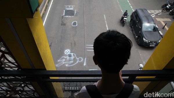 Ini Jalan Berlubang Matraman Raya yang Kembali Renggut Nyawa