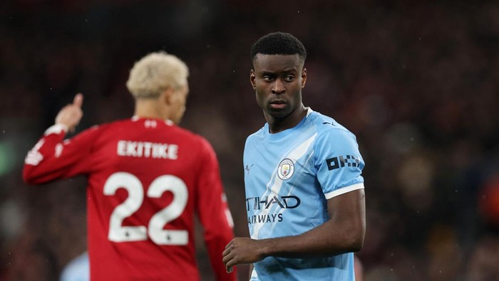 Soccer Football - Premier League - Liverpool v Manchester City - Anfield, Liverpool, Britain - February 8, 2026 Manchester Citys Marc Guehi REUTERS/Phil Noble EDITORIAL USE ONLY. NO USE WITH UNAUTHORIZED AUDIO, VIDEO, DATA, FIXTURE LISTS, CLUB/LEAGU