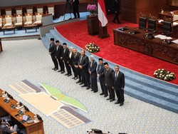 Paripurna DPR Sahkan 8 Calon Anggota Baznas, Ini Daftarnya