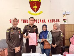 Kejari OKI Terima Uang Titipan Pengganti Kerugian Negara Kasus Korupsi KUR