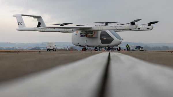 Pesawat Listrik Romeo Debut Terbang di Jerman