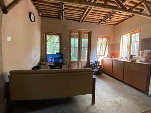 Warga Cimahi Bangun Rumah Pakai Tanah & Bambu, Modalnya Cuma Segini