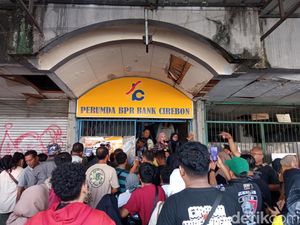 Izin BPR Bank Cirebon Dicabut OJK, Nasabah Resah Tanyakan Tabungan