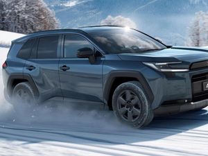 Suzuki Across PHEV Meluncur, Pakai Basis Toyota RAV4