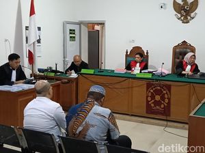 2 Pengurus PMI OKU Timur Korupsi Dana Hibah Dituntut 1 Tahun 2 Bulan Penjara