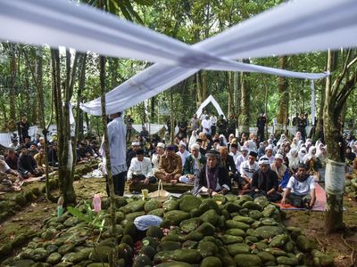 Ziarah dan Botram Warnai Tradisi Mapag Ramadan di Ciamis