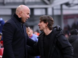 Arne Slot dan Thomas Frank, Siapa yang Bakal Dipecat Duluan?