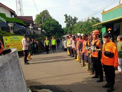 Pencarian Siswi SMP Bermotor Hilang Terseret Banjir Semarang Dilanjutkan