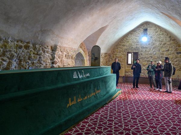 Berziarah ke Makam Nabi Syuaib di Yordania