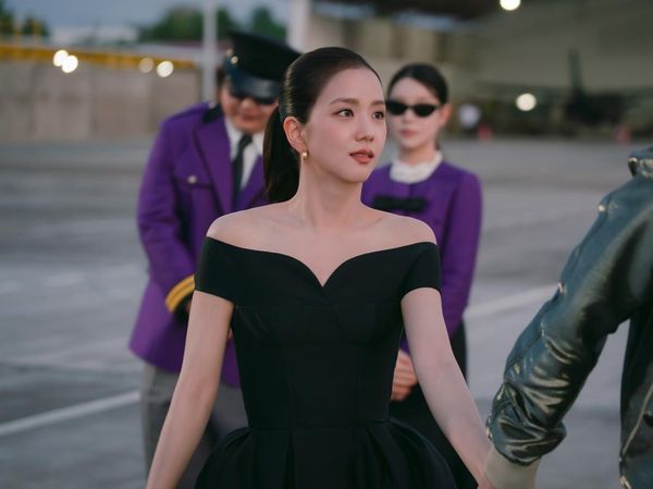 Foto: Jisoo BLACKPINK Kencan dengan 8 Aktor Ganteng di Boyfriend on Demand