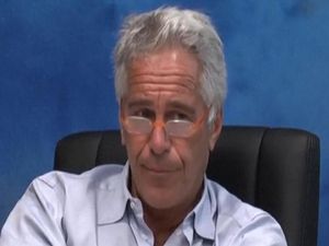 Video Dokumentasi saat Epstein Diinterogasi Pada 2010