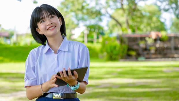 Ilustrasi Rambut Pendek