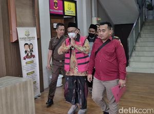 Video: Jadi Tersangka Korupsi Hibah, Pengasuh Ponpes Gresik Buka Suara