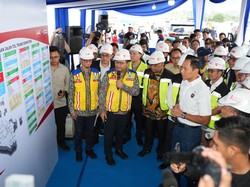 Tinjau Musi V, AHY Pastikan H-10 Lebaran Akses Palembang-Betung Dibuka