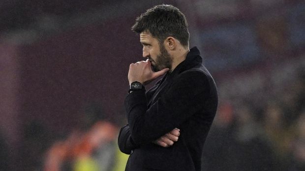 Soccer Football - Premier League - West Ham United v Manchester United - London Stadium, London, Britain - February 10, 2026 Manchester United manager Michael Carrick REUTERS/Tony O Brien EDITORIAL USE ONLY. NO USE WITH UNAUTHORIZED AUDIO, VIDEO, DATA, FIXTURE LISTS, CLUB/LEAGUE LOGOS OR 'LIVE' SERVICES. ONLINE IN-MATCH USE LIMITED TO 120 IMAGES, NO VIDEO EMULATION. NO USE IN BETTING, GAMES OR SINGLE CLUB/LEAGUE/PLAYER PUBLICATIONS. PLEASE CONTACT YOUR ACCOUNT REPRESENTATIVE FOR FURTHER DETAILS..