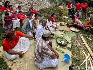 Pandji Jalani Ritual Minta Maaf ke Leluhur Toraja, Santap Hidangan Persembahan