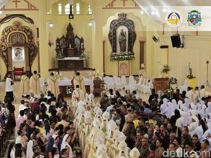 Romo Hans Monteiro Resmi Ditahbiskan Jadi Uskup Larantuka