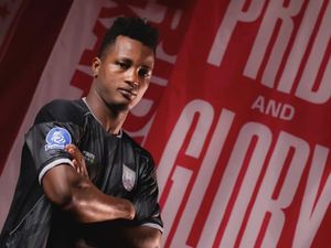 Persis Solo Datangkan Eks Striker PSM Abu Razard Kamara