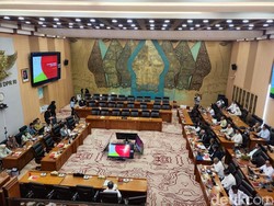 Fraksi PDIP Tuding Bahlil Bohong soal Lifting Migas, Golkar Tak Terima