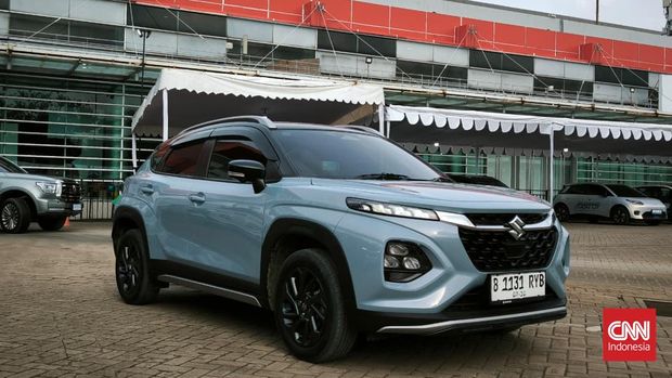 Fitur Head-up Display Suzuki Fronx hanya ada di varian SGX.