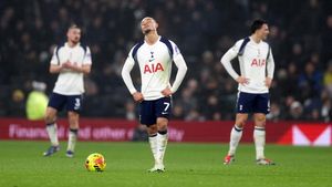 Tottenham Bobrok Luar Dalam