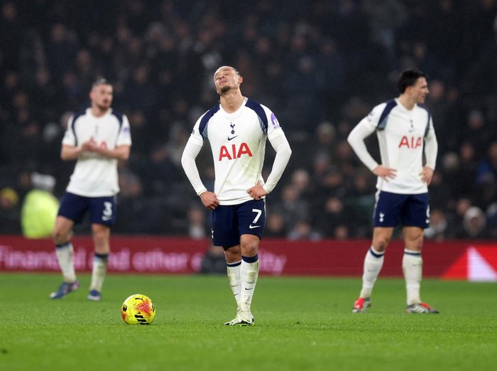 LONDON, ENGLAND - FEBRUARY 10:  Xavi Simons of Tottenham Hotspur reacts after Newcastle score a goal during the Premier League match between Tottenham Hotspur and Newcastle United at Tottenham Hotspur Stadium on February 10, 2026 in London, England. (Photo by Catherine Ivill - AMA/Getty Images)