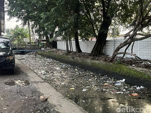 Catat! Buang Sampah Sembaragan di Kawasan Kertapati Kena Denda-Sanksi Sosial