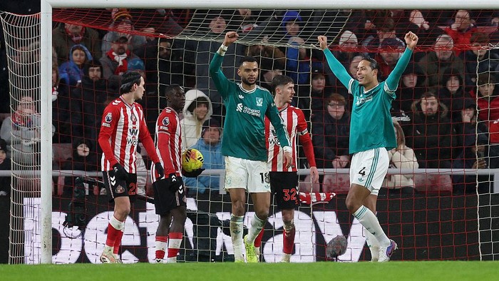 SUNDERLAND, ENGLAND - FEBRUARY 11: Virgil van Dijk of Liverpool celebrates scoring his teams first goal during the Premier League match between Sunderland and Liverpool at Stadium of Light on February 11, 2026 in Sunderland, England. (Photo by Georg