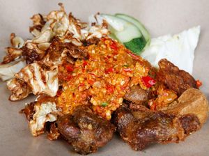 Ayam Gepuk = Makanan Pria Sejati? Pernyataan Influencer Ini Jadi Sorotan