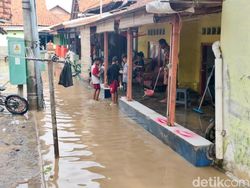 Langit Cerah Jadi Saksi Cisanggarung Meluap Rendam Cirebon Timur