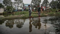 Banjir di Desa Buni Bakti Bekasi Berangsur Surut