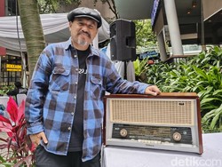 Cerita Deni dan Kecintaannya Terhadap Radio Jadul Indonesia