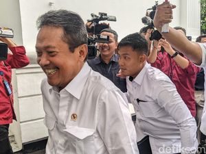 Senyum Trenggono Ditanya Sudah Damai dengan Purbaya atau Belum
