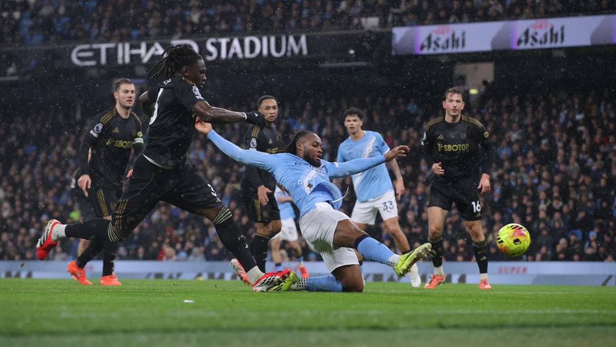 Momen gol Antoine Semenyo. (Foto: Getty Images/James Gill - Danehouse)