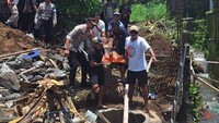 Pekerja Proyek Tertimbun Longsor di Gianyar, 1 Orang Tewas-2 Terluka