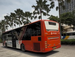 Video Cobain Naik Transjabodetabek B51 Cawang-Cikarang, Cuma Rp 3.500!