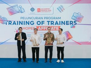 Shopee Luncurkan Akademi Pengajar Kampus UMKM, Target Latih 500 Pengajar