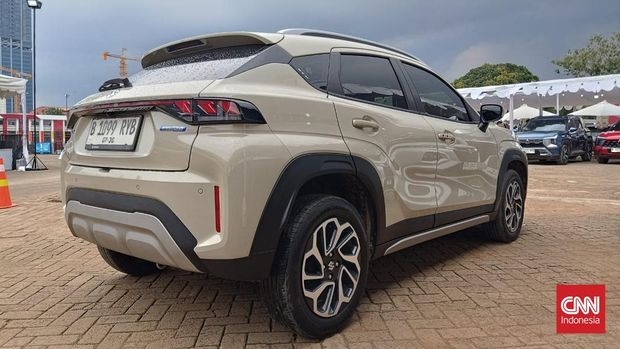 Suzuki Fronx varian GX AT.