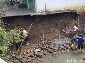 Talud Sungai di Tulung Klaten Ambrol, 1 Rumah Terancam Roboh