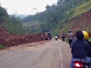 Waspada Cuaca Ekstrim, Banjir dan Longsor Terjang Tasikmalaya