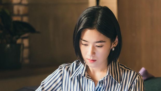 Baju kerja wanita di drama Korea Honour