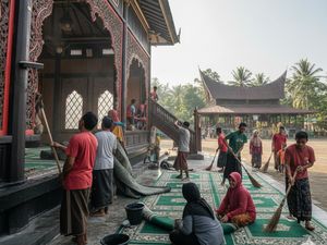 Tradisi Bakuras Minangkabau, Bersolekkan Masjid Sambut Ramadan