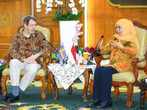 Perkuat Transportasi-Pendidikan, Khofifah Terima Kunjungan Dubes Swedia