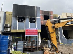 Gudang Pestisida yang Terbakar di Tangsel Kini Digaris Polisi