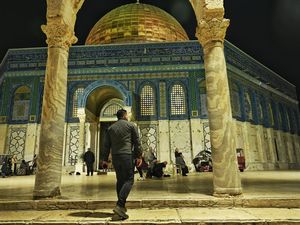 Harmoni Ibadah di Kompleks Al-Aqsa