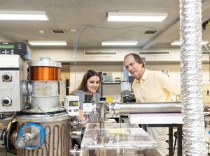 Mahasiswa Ini Bikin Mini Alam Semesta di Lab, Ungkap Cikal Bakal Sebelum Ada Bumi