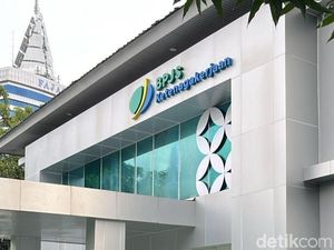 Warga 4 Hari Bolak-balik Ambil Nomor Antrean BPJS TK Makassar, Kuota 25 Orang