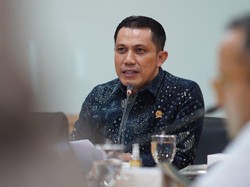 Selat Hormuz Dibuka, PAN Harap Harga Minyak Makin Stabil