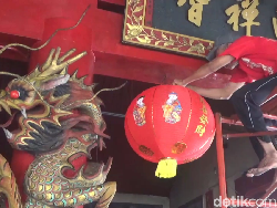 Kelenteng Tjoe Tik Kiong Tulungagung Bersolek Jelang Imlek